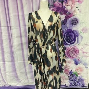 Fashion Nova Black and Cream Long Sleeve Dress